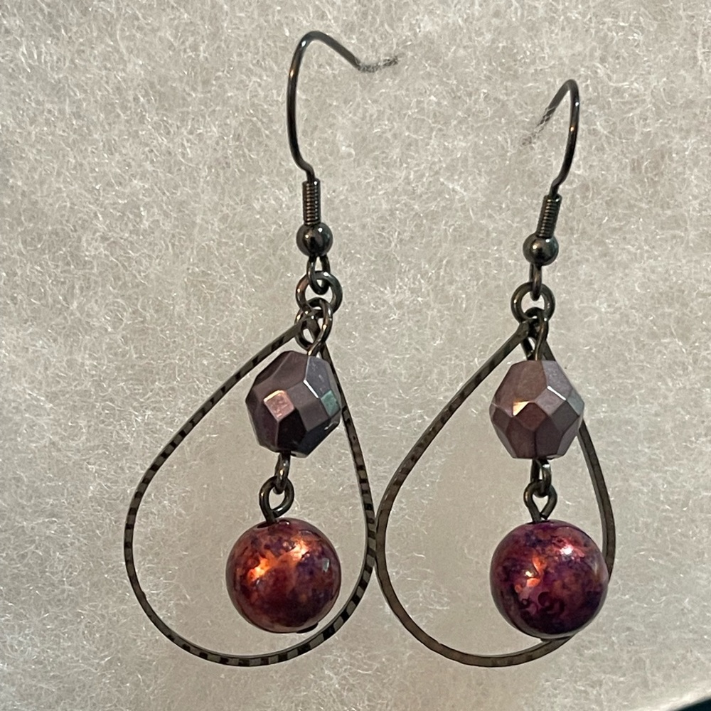 Beautiful Premier Designs Rhapsody Earrings